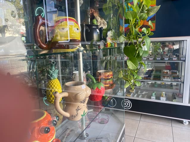 Kolibri Smoke Shop